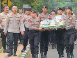Polres Subang Beri Kejutan Tumpeng untuk HUT ke-79 Kodam III/Siliwangi