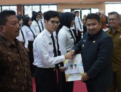 Bupati Subang Lantik 48 CPNS dan Lepas 122 PNS Purnabakti
