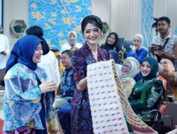 Pesona Songket Sieup Subang Menghiasi Musyawarah Dekranasda Jawa Barat 2025