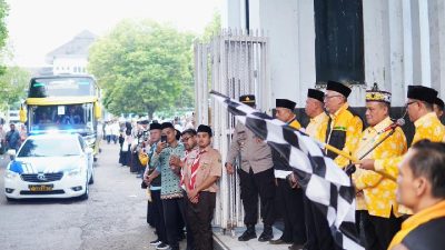 Sebanyak 299 Calon Jamaah Haji Kloter Terakhir Asal Subang Diberangkatkan