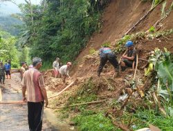 Akses Jalan dan Listrik Terganggu Akibat Banjir dan Longsor di Tasikmalaya, Penanganan Dilakukan Gotong Royong