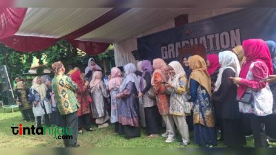 Lepas 822 Lulusan, Guru SMKN 1 Subang Nyanyikan Lagu Pileuleuyan dan Sampai Jumpa
