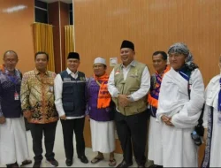 Wakil Ketua DPR RI Tinjau Kesiapan Kloter 13 dan 14 Haji di Embarkasi Kertajati, Tekankan Pelayanan Optimal