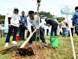 Bersama Menteri LH, Wagub Erwan Lakukan Penanaman Pohon dan Uji Emisi Kendaraan di Rest Area KM88