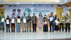 Lima Perusahaan Ritel Raih Penghargaan Pengurangan Kantong Plastik di Subang