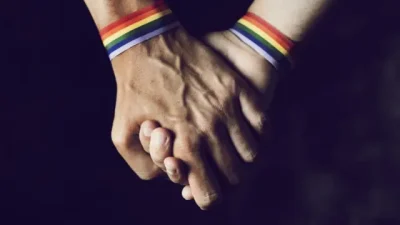 Polisi Gerebek Pesta Gay di Puncak Bogor, 75 Orang Diamankan