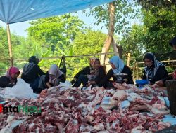 Ceria Berkurban di Komplek Puri Subang Asri, Antara Kepatuhan, Keakraban dan Kebahagiaan 