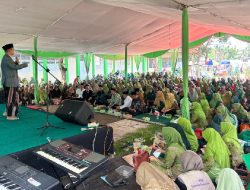 Lantik Pengurus Pesantren Mumtaz Mizani Subang, Kiai Maman Dorong Pesantren Jadi Motor Industri Halal