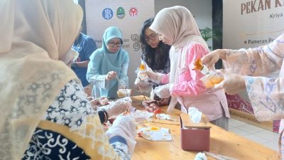 Ecoprint, Seni Batik yang Paling Menarik Perhatian dalam Workshop PKJB 2025