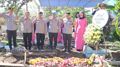 Gugur Saat Menjalankan Tugas, Bripka Cecep diberikan Kenaikan Pangkat Luar Biasa Anumerta