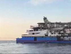 KM Barcelona 5 Terbakar di Perairan Talise, Evakuasi 280 Penumpang Berhasil Dilakukan