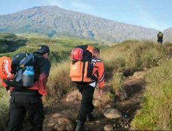 Pendaki Asal Swiss Terjatuh di Gunung Rinjani, Berhasil Dievakuasi Melalui Udara