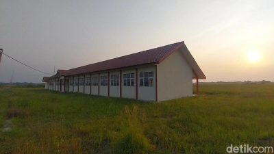 Ironi SDN Kertasari Majalengka, Sepi Murid dengan Guru Tunggal