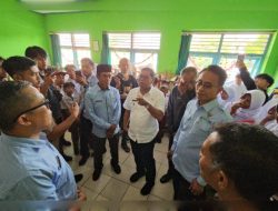 ‎Pemkab Majalengka dan BAZNAS Salurkan Bantuan Meubelair ke SDN Trajaya III, Bupati Janji Perbaiki Fasilitas Sekolah