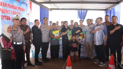 Kick Off Gerakan Pangan Murah, Polres Subang Salurkan 1 Ton Beras SPHP