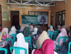 FAPERTA Universitas Majalengka Latih Peternak Desa Palasah Olah Batang Pisang Jadi Ransum Entog