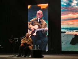 Ebiet G. Ade Satukan Generasi Lewat “Konser Harmoni Zaman: Senandung Emas”