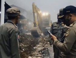 Satpol PP Jabar Kembali Tertibkan Bangunan Liar di Kawasan Cagak Subang