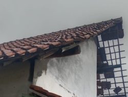 Angin Kencang dan Hujan Deras Rusak 15 Rumah di Gunungjati, Cirebon