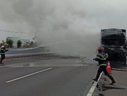 Inilah Sumber Api yang Membakar Ludes Truk Wingbox di Tol Cipali Subang