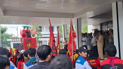 Seratusan Buruh Subang Gelar Aksi, Soroti Pencaloan Tenaga Kerja dan Tuntut Kenaikan Upah