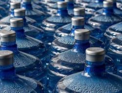 Di Balik Botol Air Pegunungan, ada  Riset dan Investasi Miliaran Rupiah Industri AMDK