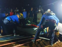 Damkar Kuningan Bantu Pemakaman Pria Obesitas 200 Kg di Jalaksana