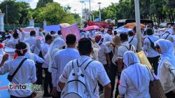 Desak Regulasi PPPK Paruh Waktu, Ribuan Honorer Non-Database Gelar Aksi di Istana 