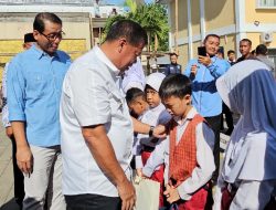 Bupati Majalengka Salurkan Bantuan Pendidikan bagi Siswa Tidak Mampu yang Belum Tercover Program KIP