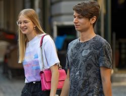 Tips Mempertahankan Hubungan bagi Pasangan LDR yang Simpel dan Realistis!