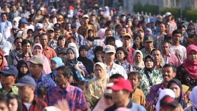 Penduduk Indonesia Tembus 286,69 Juta Jiwa pada Semester I-2025