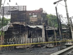 Akibat Truk Tangki BBM Terguling di Cianjur, 7 Bangunan dan 9 Kendaraan Hangus Terbakar