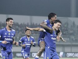 Persib Bandung Bidik Poin Penuh di Kandang Persebaya, Federico Barba Siap Hadapi Tantangan