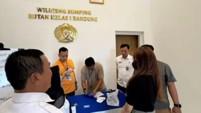 Wanita Kedapatan Selundupkan Sabu dan Pil Diduga Ekstasi ke Rutan Bandung