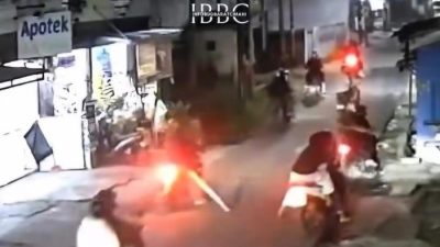 Gerombolan Bermotor Beraksi Brutal di Bandung Barat, Satu Warga Alami Luka Bacok