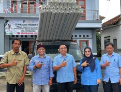 Dorong Pemerataan Akses Air Bersih, Perumda Subang Salurkan Bantuan Pipa ke Desa Pasanggrahan