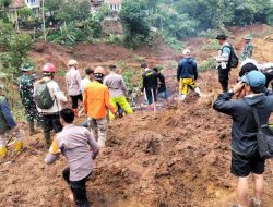Pencarian Tiga Warga Tertimbun Longsor Arjasari Belum Membuahkan Hasil