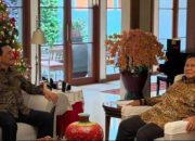 Presiden Prabowo Silaturahmi Natal ke Kediaman Luhut, Bahas Isu Strategis Nasional