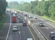 Arus Balik Wisatawan Padati Tol Cipularang, Polisi Siapkan Skema Pengaturan