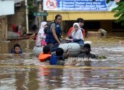Banjir Belum Surut, Enam RT di Kebon Pala Jakarta Timur Terendam