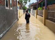 Ratusan Rumah Terendam Banjir Luapan Sungai di Pamanukan Subang