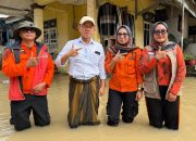 Anggota DPR RI dan BNPB Tinjau Lokasi Banjir di Pamanukan, Subang