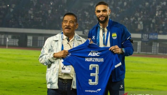 Dua Pemain Anyar Rekrutan Persib Belum Latihan Tim, Ini Penyebabnya