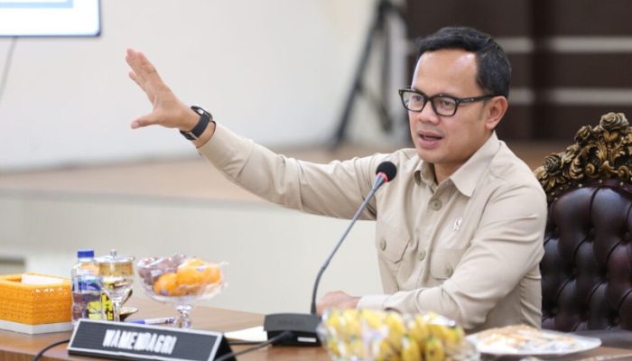 Wamendagri Sebut 500 Kepala Daerah Tersangkut Korupsi Sejak Pilkada Langsung