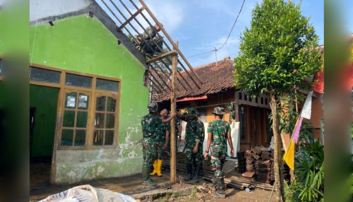 ‎TMMD ke-127, Saat Tangan-Tangan TNI dan Warga Mengangkat Harapan di Rumah Rohman‎‎