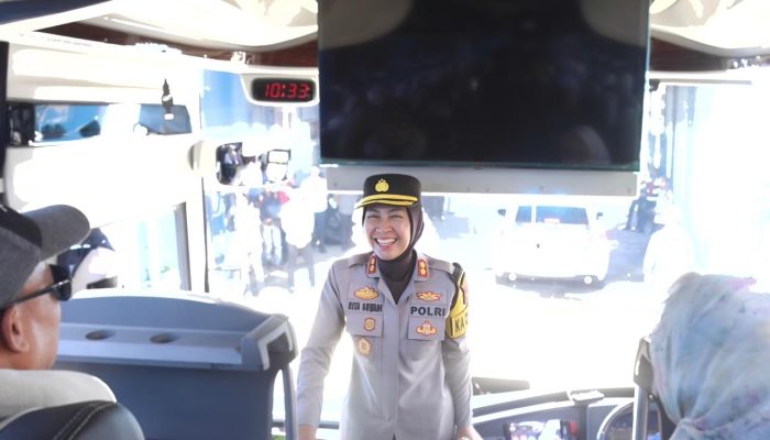 ‎Program Mudik Gratis, Polres Majalengka Berangkatkan 2 Bus Menuju Semarang‎