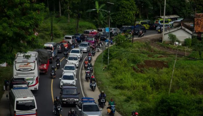Puncak Arus Balik Gelombang Kedua, Jalur Garut Mulai Dipadati Kendaraan