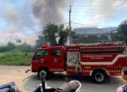 Pabrik Mebel di Babakan Ciparay Terbakar Hebat, Api Sambar Tiga Bangunan Sekitarnya