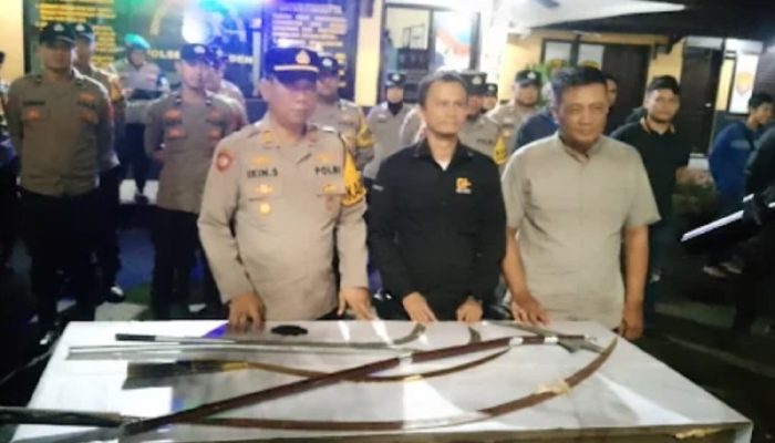 Terendus di Jagat Maya, Polsek Pagaden Subang Gagalkan Tawuran Remaja. 6 Sajam Diamankan