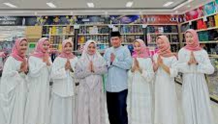 ‎Berbagi Bahagia Dengan Wartawan, Owner UD Putra TS Ungkap Kesuksesan Usaha‎